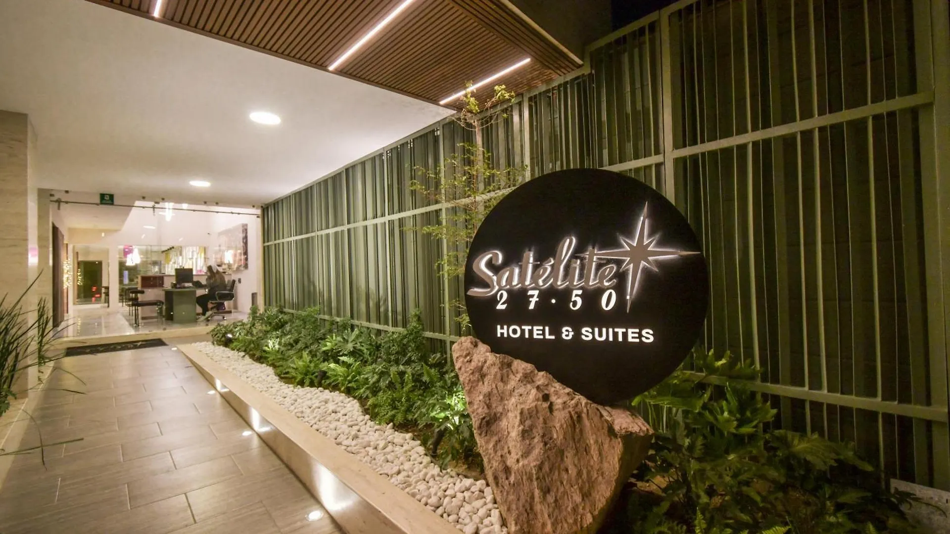 Expo Satelite 2750 Hotel & Suites Guadalajara 4*,